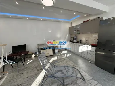 Vanzare casa 4 camere + garaje auto, in Ploiesti, zona Vest - foto 17