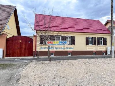 Casa saseasca Sanpetru restaurata total 2200 mp teren - foto 1