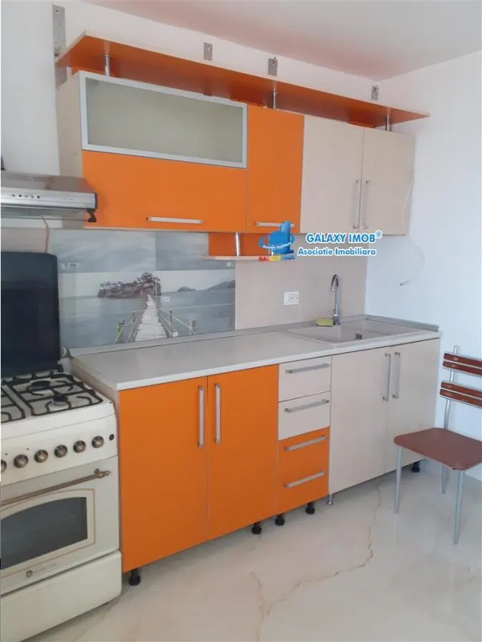 de inchiriat studio  cf 1 , parter   Targul din Vale (curte) - foto 3