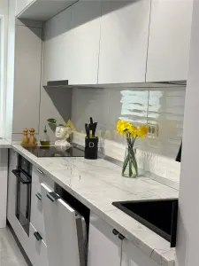 2 camere mobilat si utilat superb | Acces rapid metrou | Parcare inclusa - foto 15