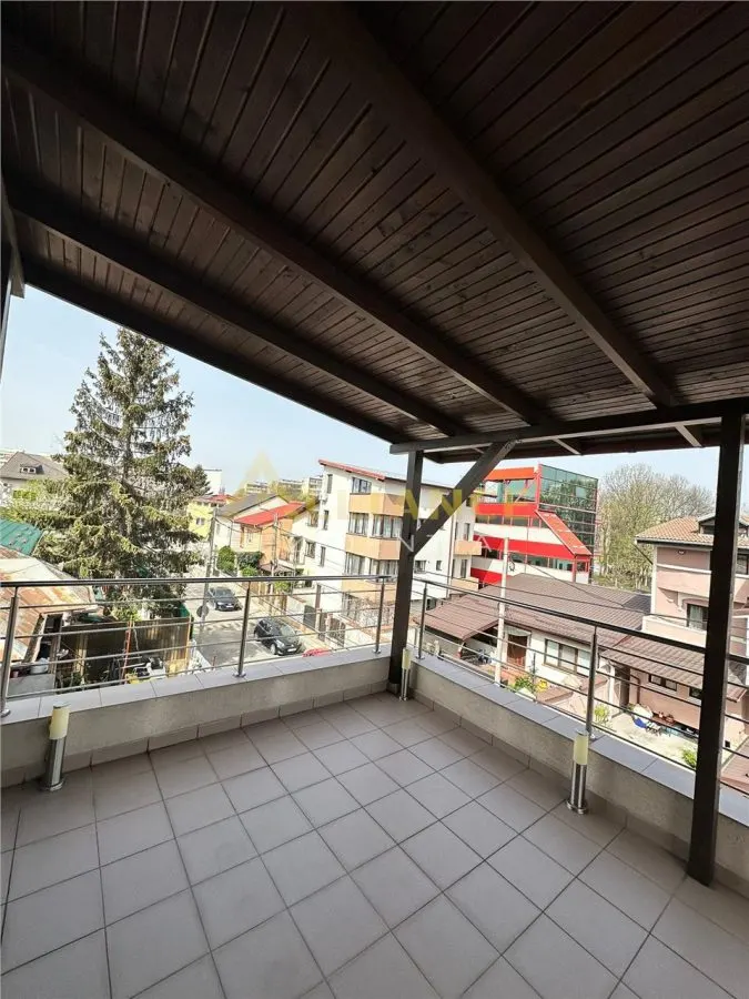Piata Sudului ~Casa individuala 4 camere ~ 3 bai - foto 18