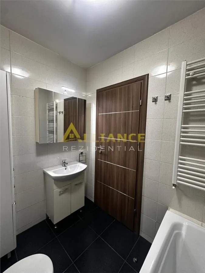 Apt 3 camere 2 bai mobilat utilat Bulevardul Metalurgiei - foto 18