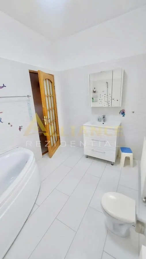 Apărătorii Patriei Vila individuală P+1+M 8 min metrou - foto 4
