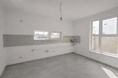 Casa parter- placa de beton - incalzire pardoseală - foto 4