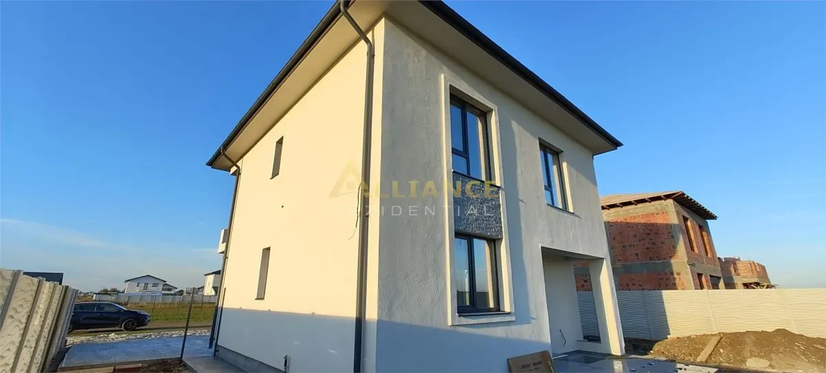 Casa individuala - 4 camere - 3 bai - 110 mp utili - foto 1