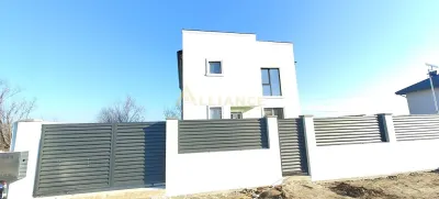 Casa individuala - 5 camere - 3 bai - 120mp utili - Berceni