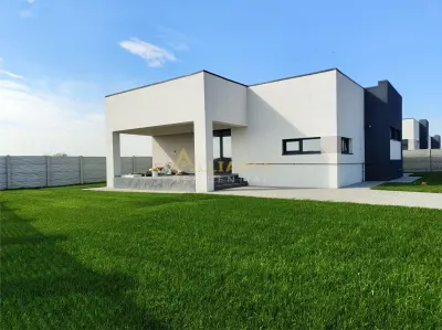 Casa individuala - 3 dormitoare, 550 mp teren - 120mp utili - foto 1