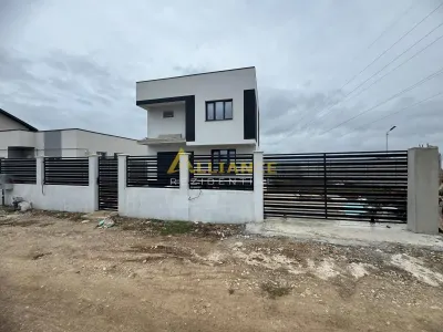 Casa noua, moderna - 3 dormitoare, 2 bai, teren 350 mp - foto 1