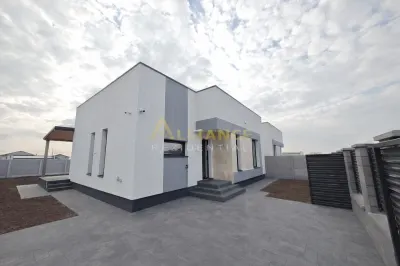 Casă individuala premium 3 camere | 81 mp utili | Teren 371 mp | Încalzire în pardoseala - foto 1