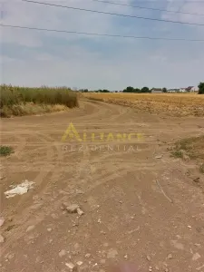 Teren 330 mp,la 250-300 m de alte case.Zona in dezvoltare. - foto 5
