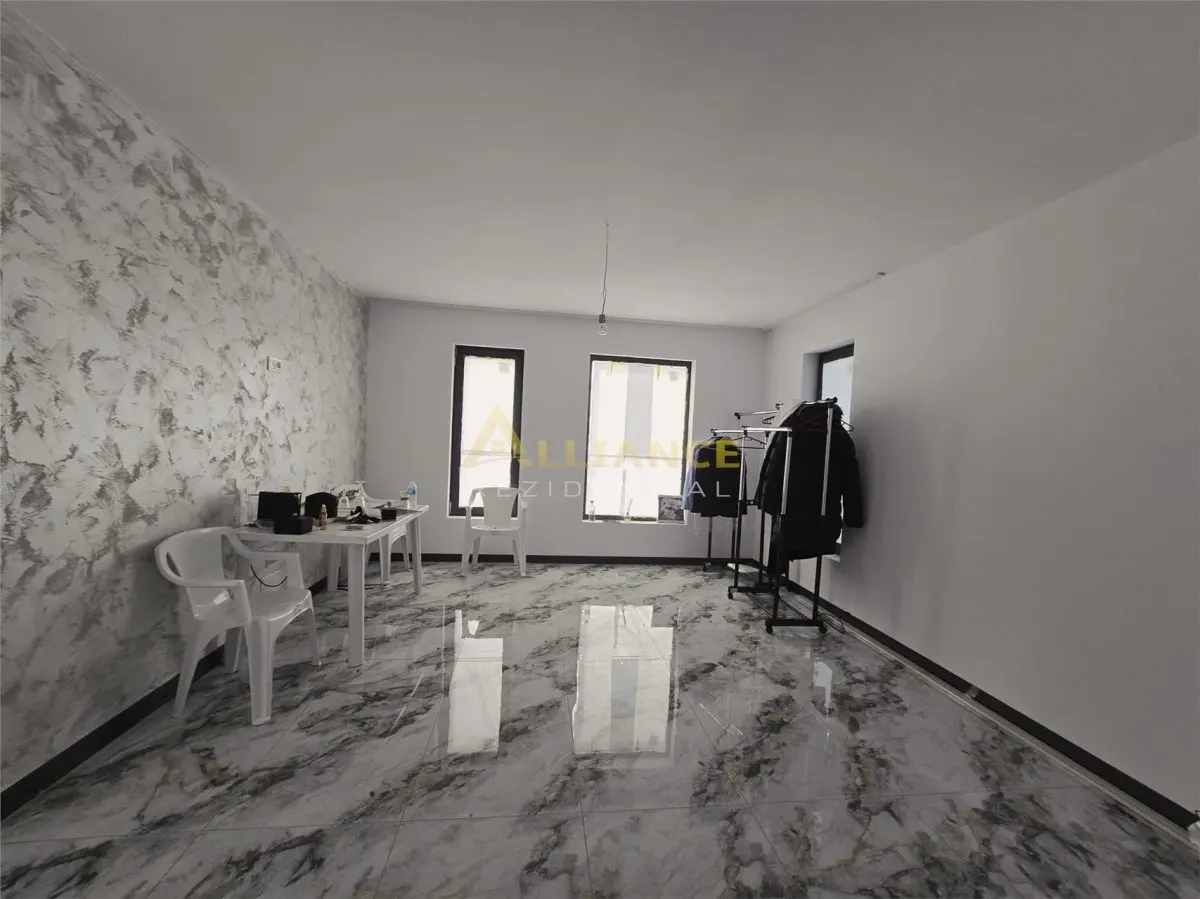 CASA - CARTIERUL NOU, COMUNA BERCENI - 334mp TEREN - 115.000€ - foto 3