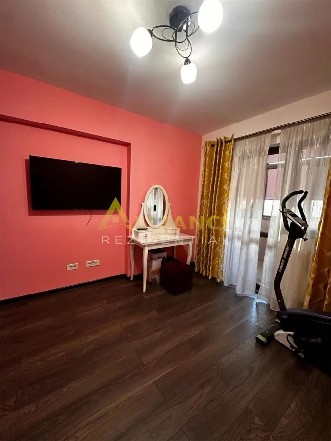 3  camere decomandat Brown Metalurgiei - foto 10