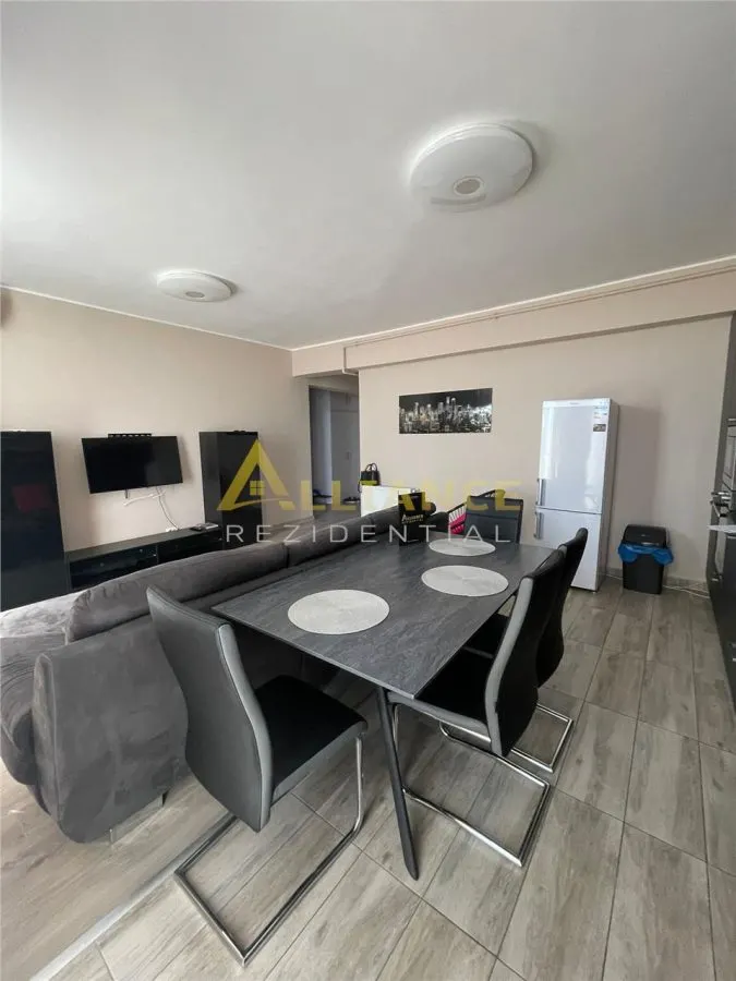 Apartament cu 3 camere sectorul 4 - foto 2