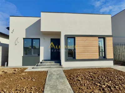 Casa individuala cu 3 dormitoare | Incalzire in pardoseala | Teren 330 mp - foto 1