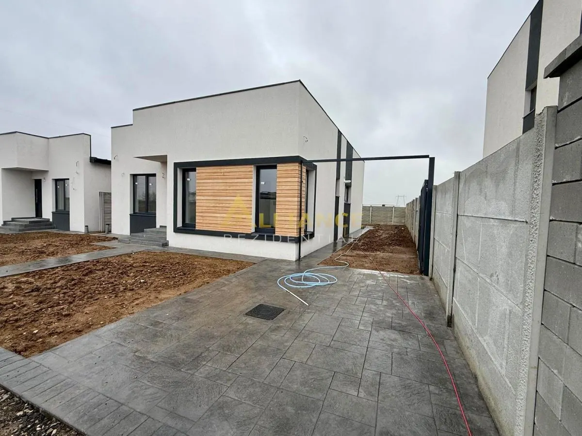 Casa individuala cu 3 dormitoare | Incalzire in pardoseala | Teren 330 mp - foto 3