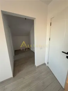 Vila pe prima strada / 4 Camere / 3 Bai / Incalzire Pardoseala / Teren 308 mp - foto 24