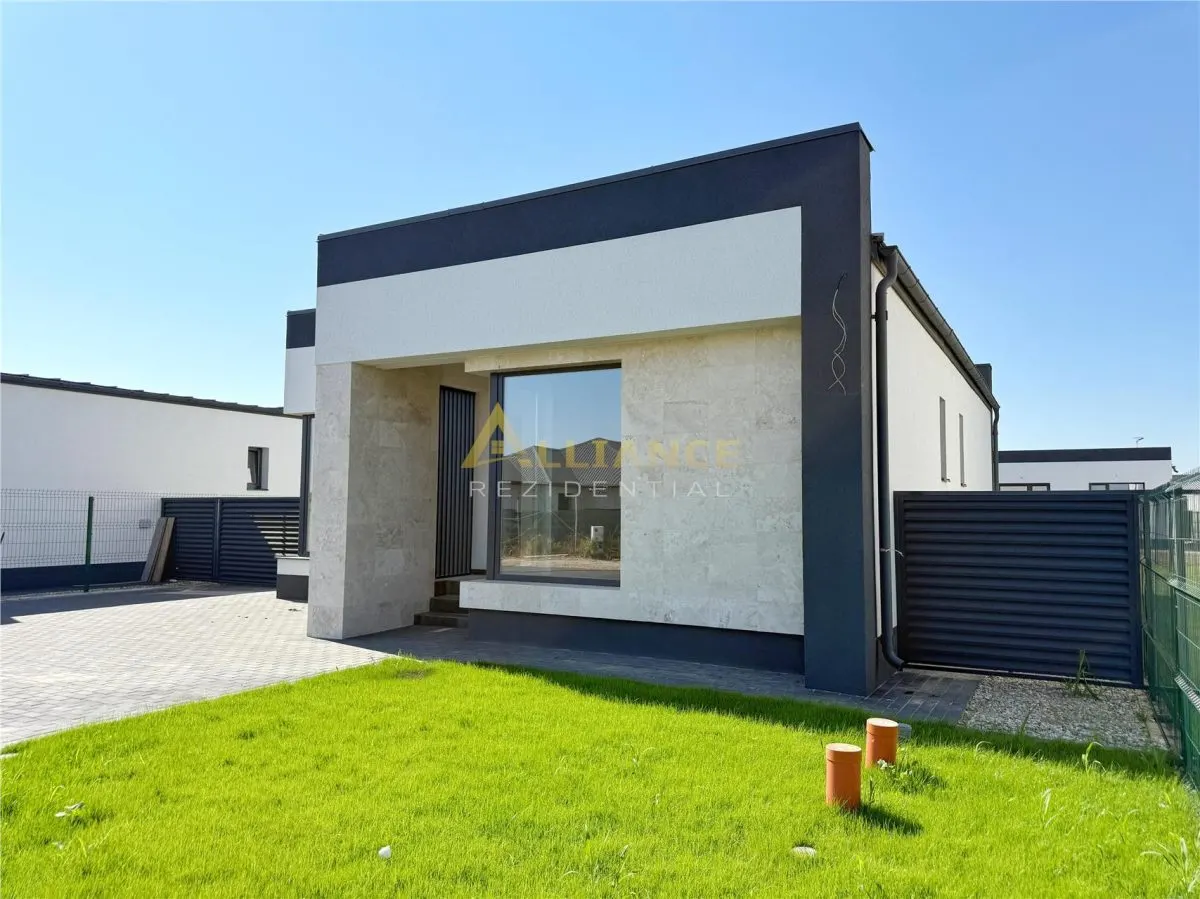  3 camere 2 bai + dressing teren 330 mp 2 minute STV - foto 1