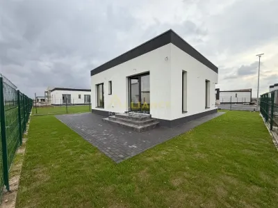 Casa moderna parter / 3 Camere / 2 Bai / Dressing / 2 minute STV - foto 2
