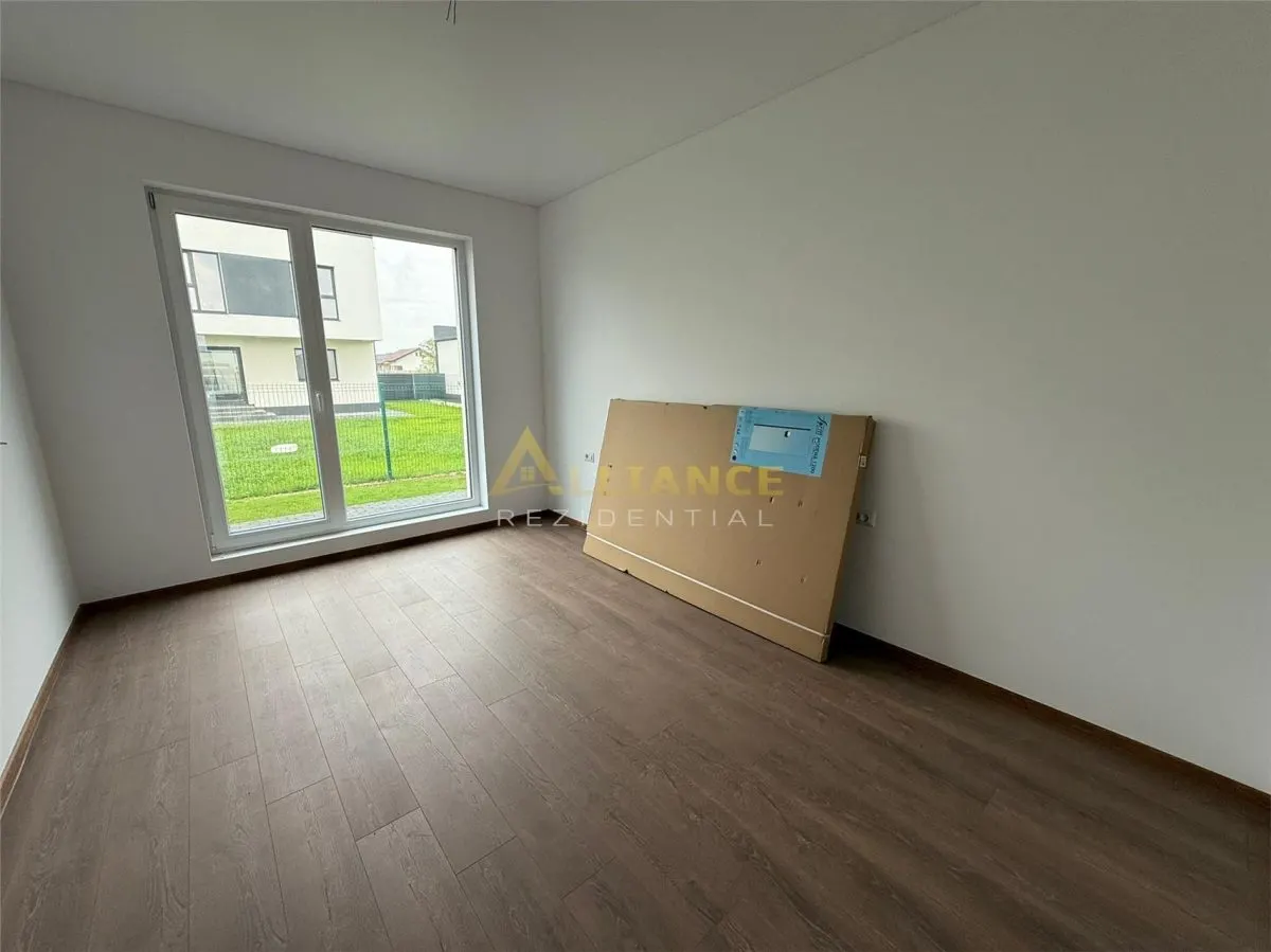 Casa moderna parter / 3 Camere / 2 Bai / Dressing / 2 minute STV - foto 13