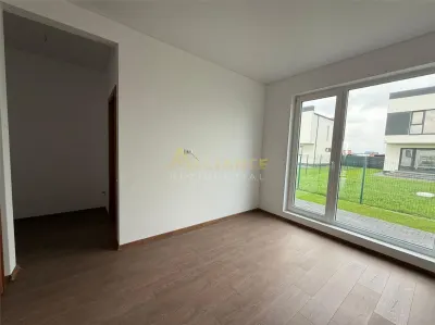 Casa moderna parter / 3 Camere / 2 Bai / Dressing / 2 minute STV - foto 14