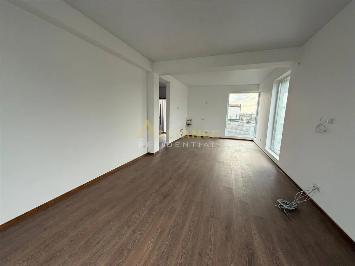 Casa moderna parter / 3 Camere / 2 Bai / Dressing / 2 minute STV - foto 10