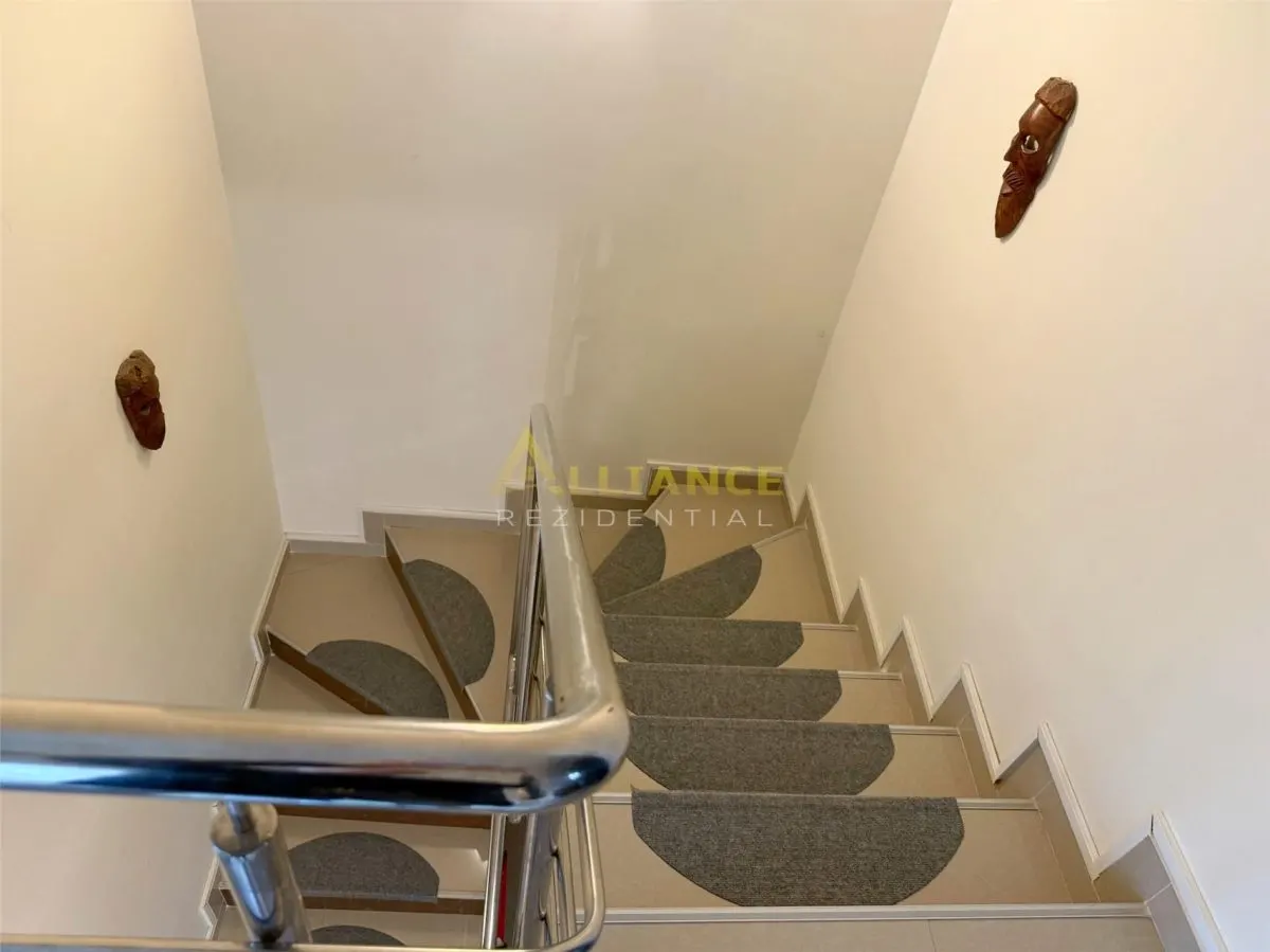Duplex Mobilat / 4 Camere / 2 Bai / Teren 200 mp - foto 18