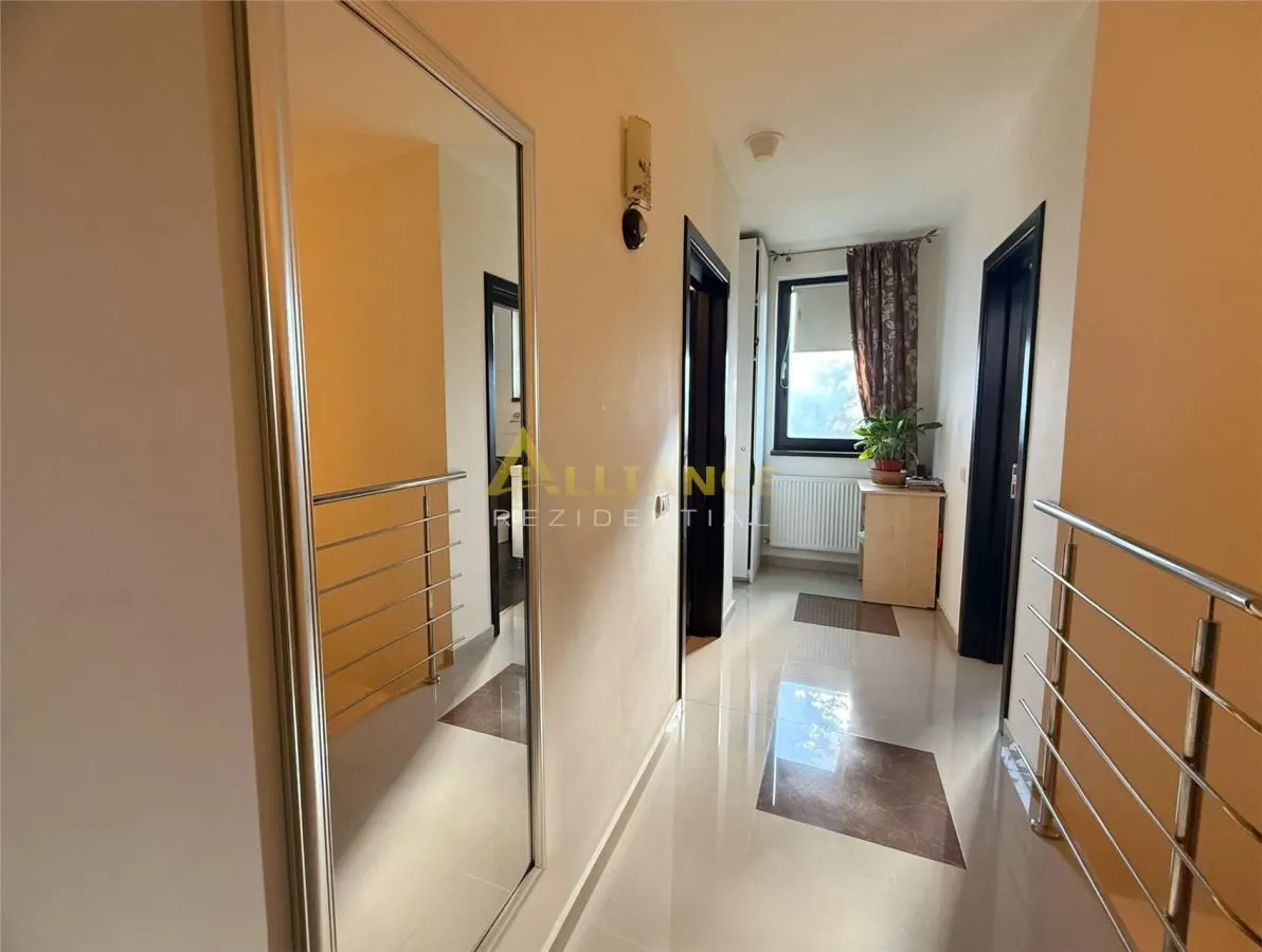 Duplex Mobilat / 4 Camere / 2 Bai / Teren 200 mp - foto 19