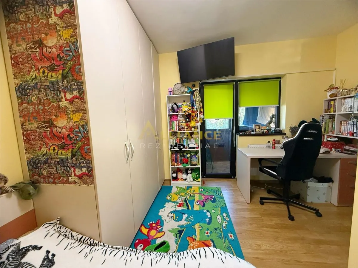 Duplex Mobilat / 4 Camere / 2 Bai / Teren 200 mp - foto 22