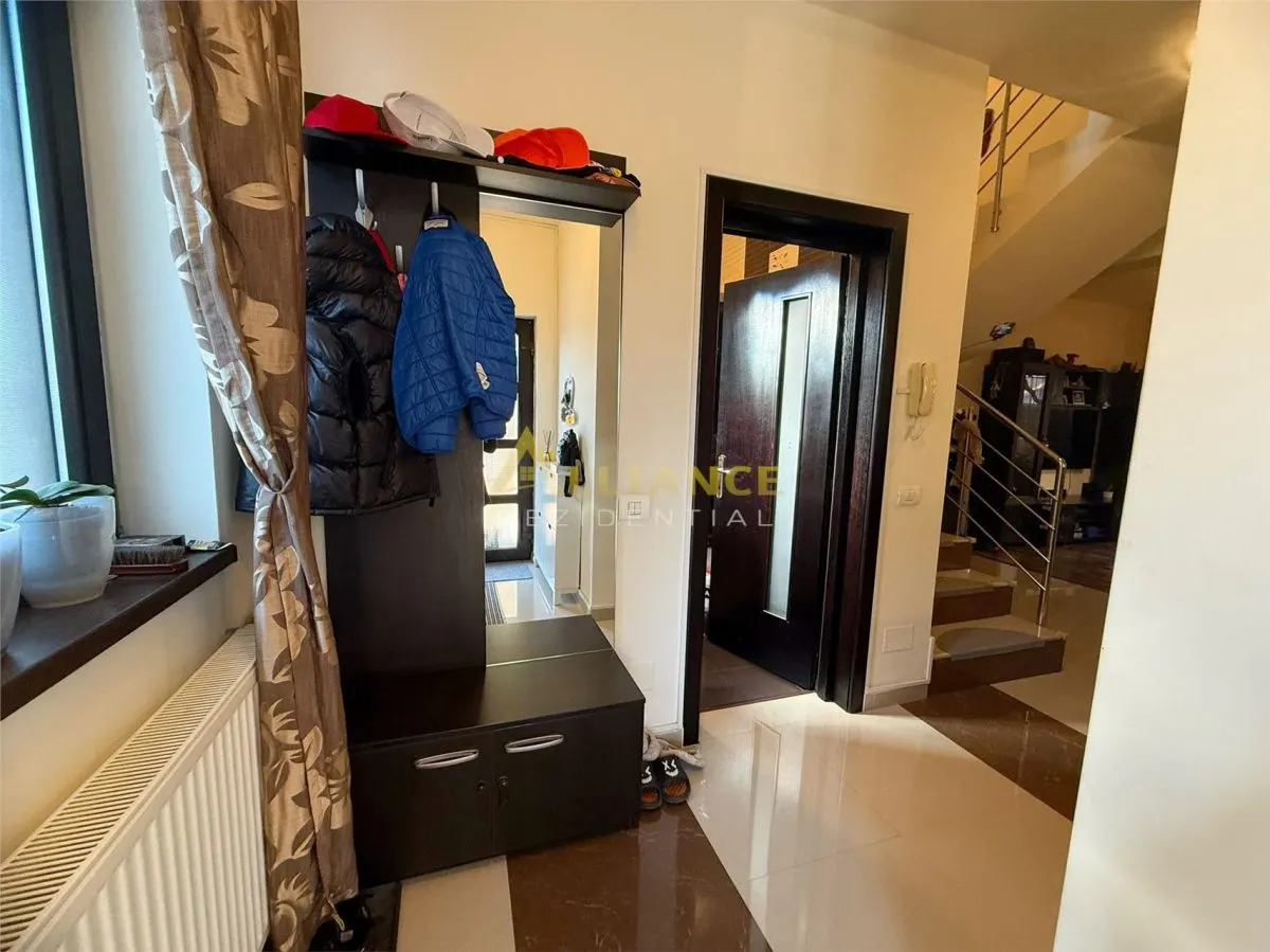 Duplex Mobilat / 4 Camere / 2 Bai / Teren 200 mp - foto 10