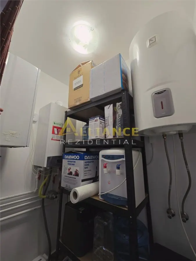 Casa mobilata si utilata - 3 camere- panouri solare+baterii stocare-sistem paza - foto 8