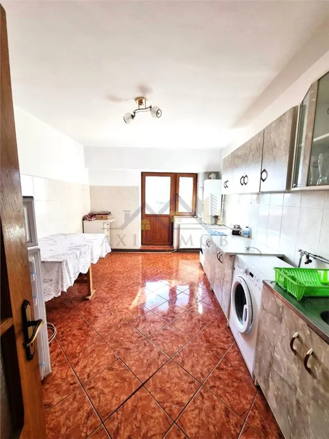 Apartament 4 camere conf 1 dec zona Ultracentral - foto 4