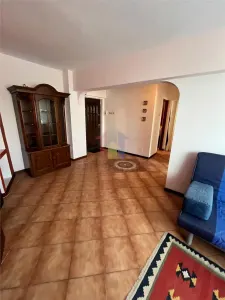 VEZI VIDEO! Calarasi-Bariera 2 cam 52mp etaj 3  conf 1 Decomandat Mobilat - foto 2