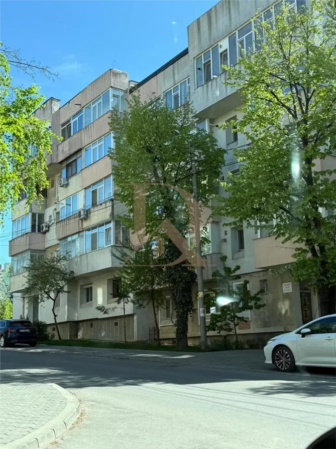 Centru Arcu - fosta Billa, 2 camere , 52 mp , etaj 1 - foto 1