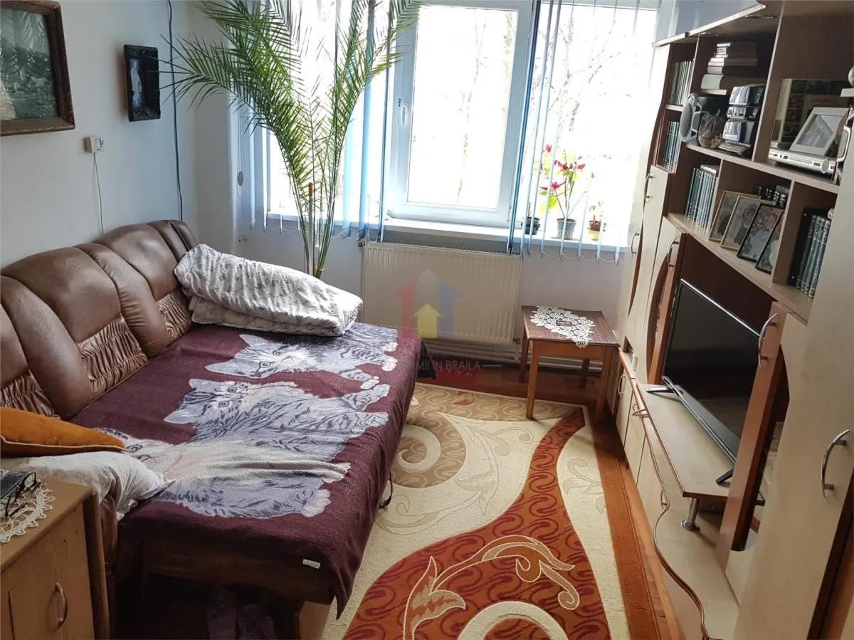2 camere confort 1 Hipodrom parter cu balcon - foto 2