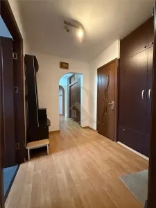Pacurari - Petru Poni , apartament 3 camere etaj 3/4 - foto 3