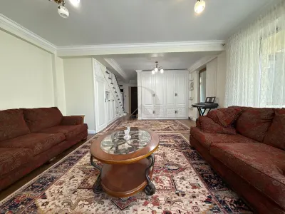 Apartament tip vila , 120 mp , zona Palas - foto 1