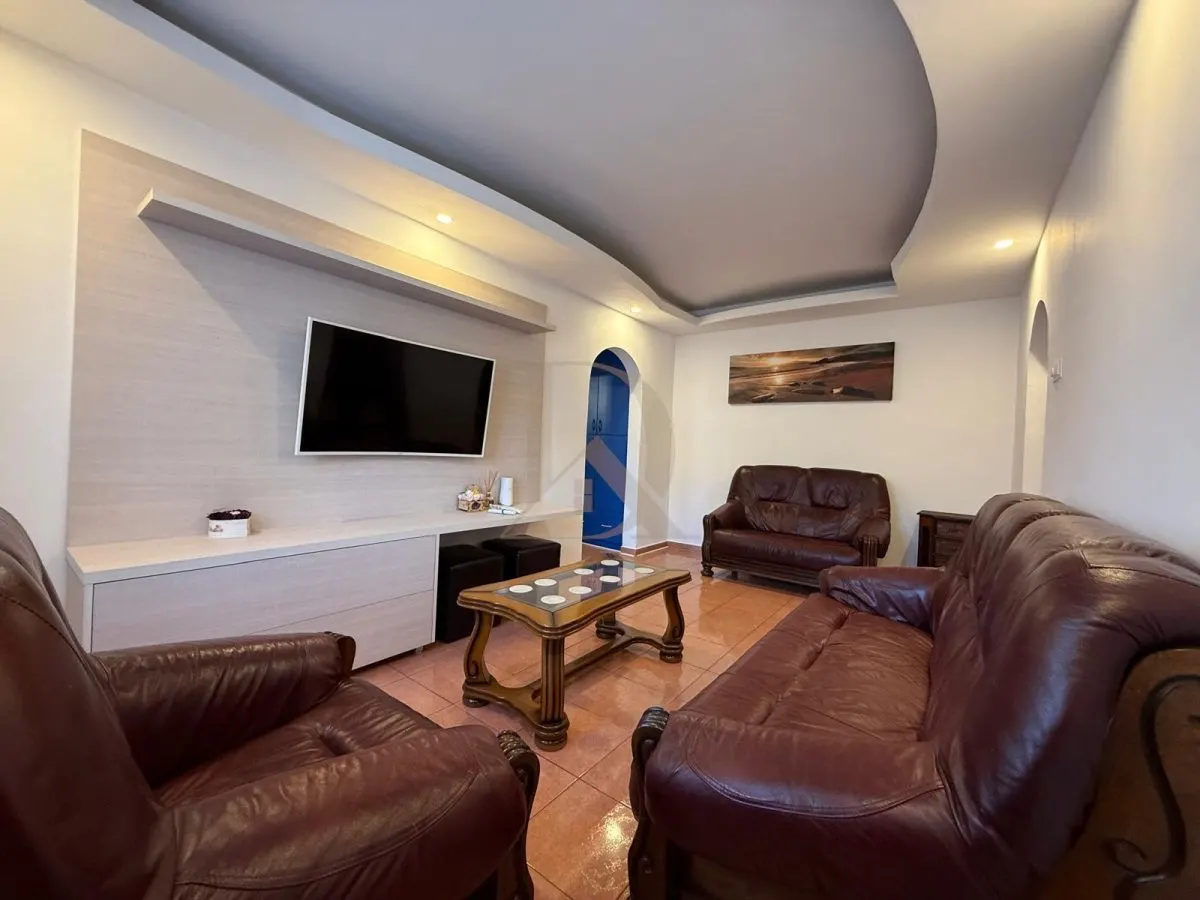 Apartament 3 camere Nicolina Prima Statie , etaj 2 - foto 2