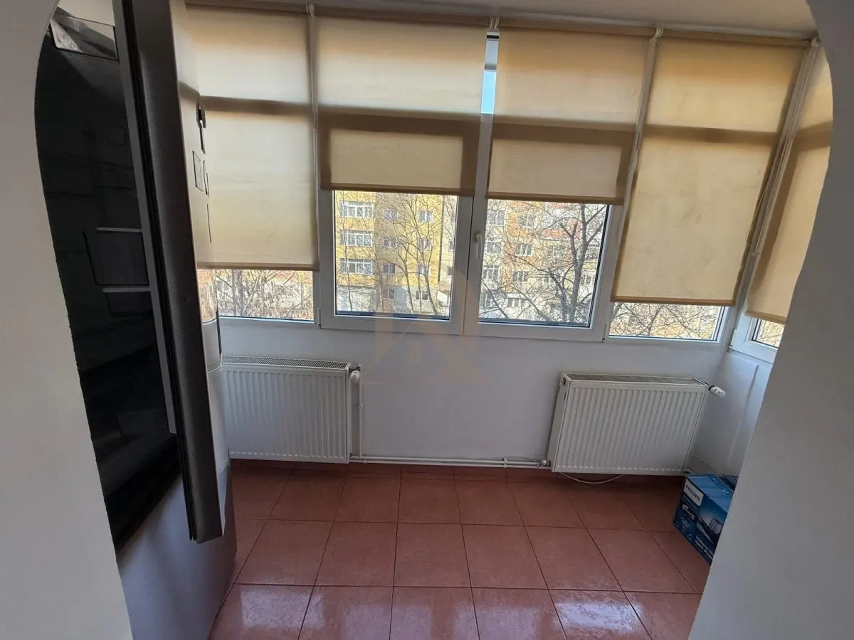 Apartament 3 camere Nicolina Prima Statie , etaj 2 - foto 14