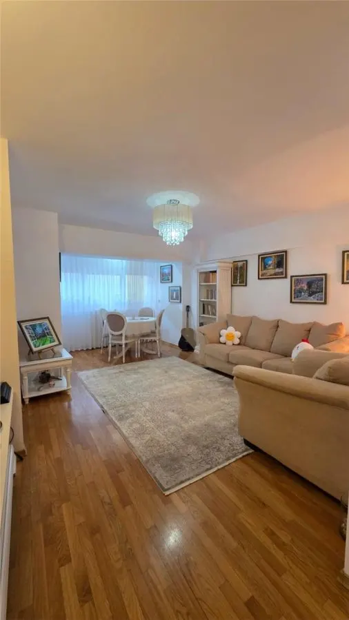 Apartament 3 camere , 78 mp - Centru Civic - Casa de Pensii - foto 1