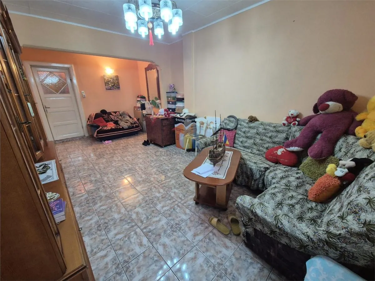 Maria Filotti -FOARTE SPATIOS Etaj 3, 3 camere 92 mp confort 1 - foto 1