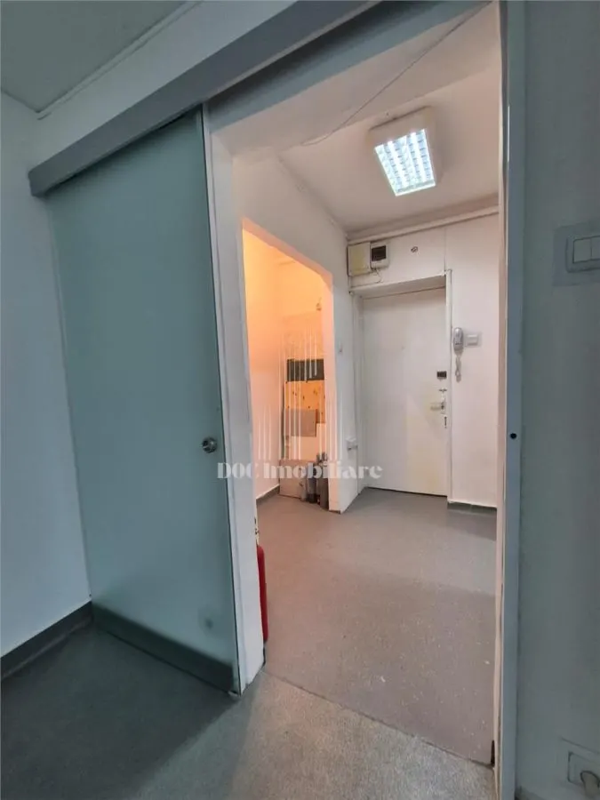 Inchiriere spatiu comercial|Drumul Taberei|compartimentat - foto 16