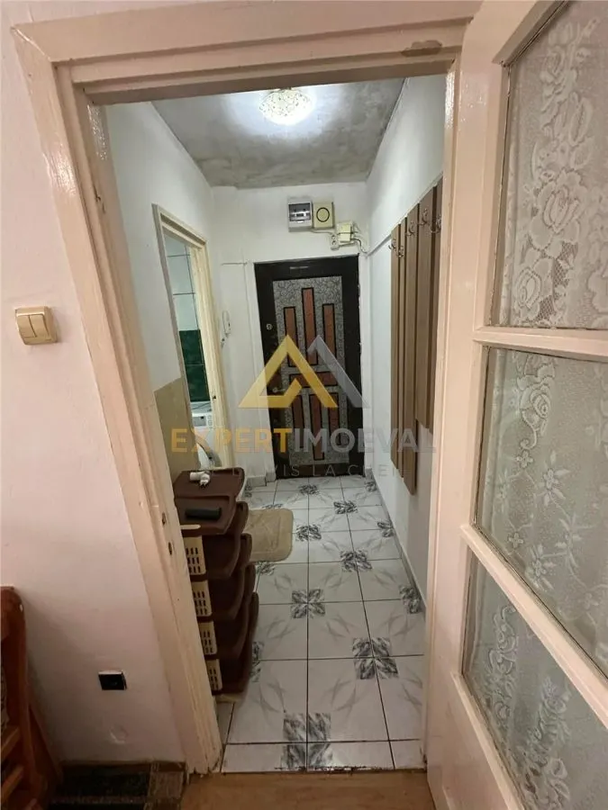 Vand apartament George Enescu,  31mp, etaj 4/4 pret mic 42.000 euro - foto 3