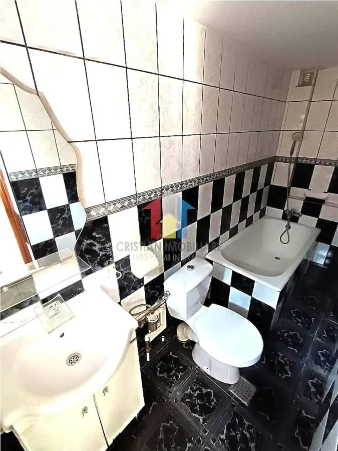 Casa 5 camere Pretabila 2 Familii, teren 176 mp, Bld Dorobantilor - foto 16