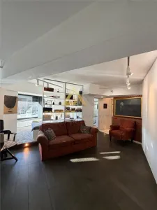 Vand apartament cu 2 camere Ultracentral vedere in parcul Mara - foto 3