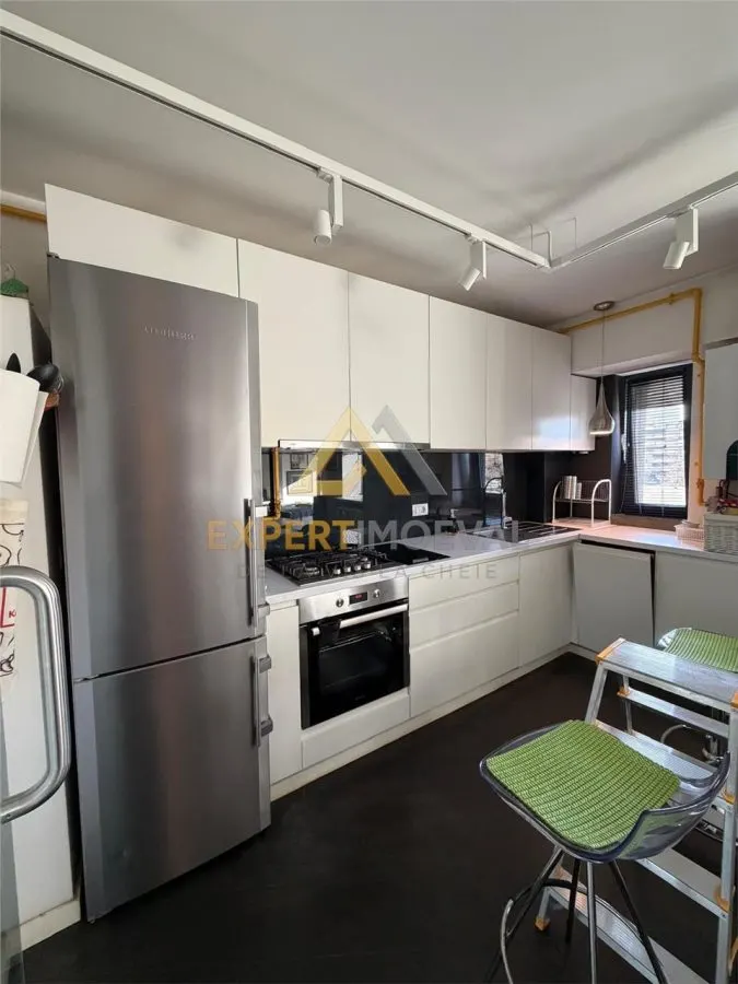 Vand apartament cu 2 camere Ultracentral vedere in parcul Mara - foto 5