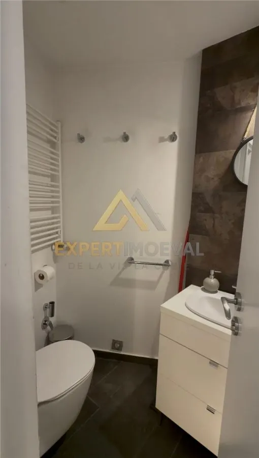 Vand apartament cu 2 camere Ultracentral vedere in parcul Mara - foto 8