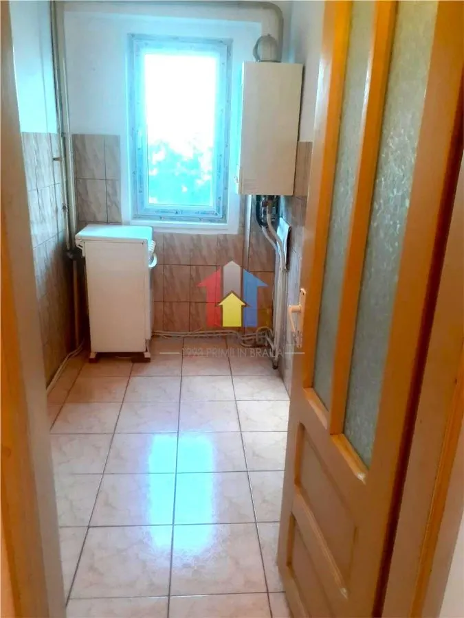 Apartament 2 camere,zona Viziru 3, etaj 5  renovat recent - foto 6