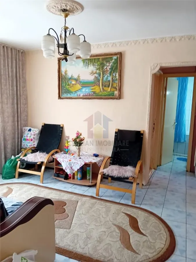 LIBER  2 camere, conf 2, Obor, bine intretinut - foto 1
