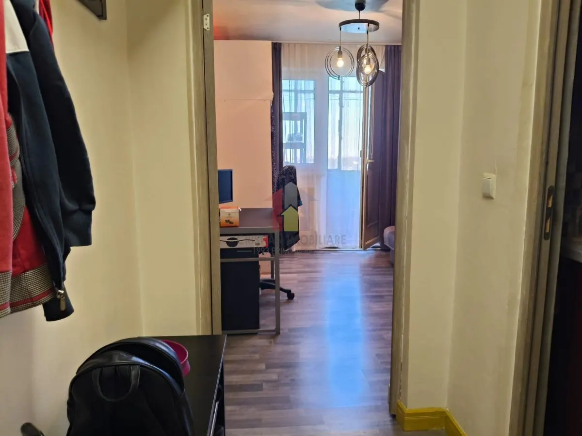 4 camere, confort 1 decomandat, etaj superior, Viziru 3 - foto 8