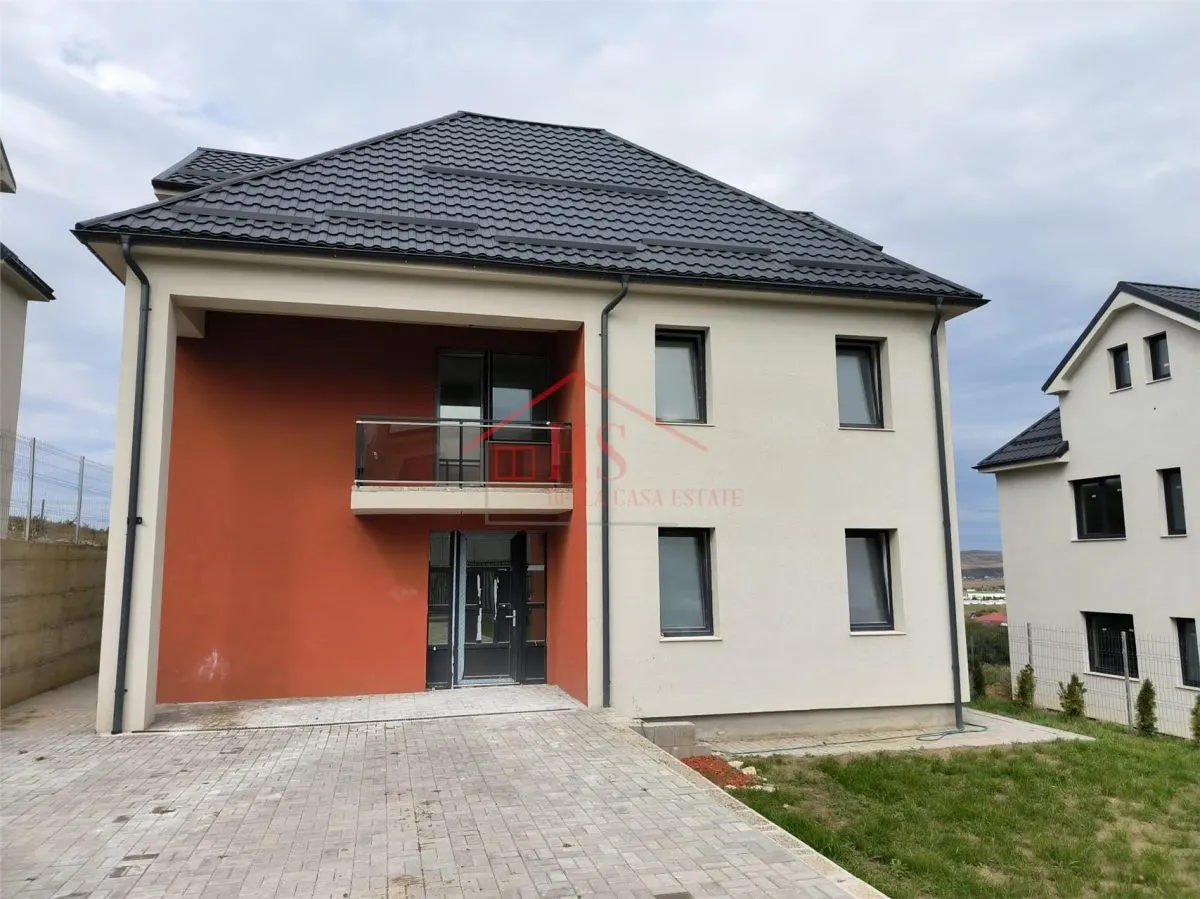 Casa individuala în Dezmir, 172 mp utili, 440 teren. Finisata, zona foarte buna - foto 1